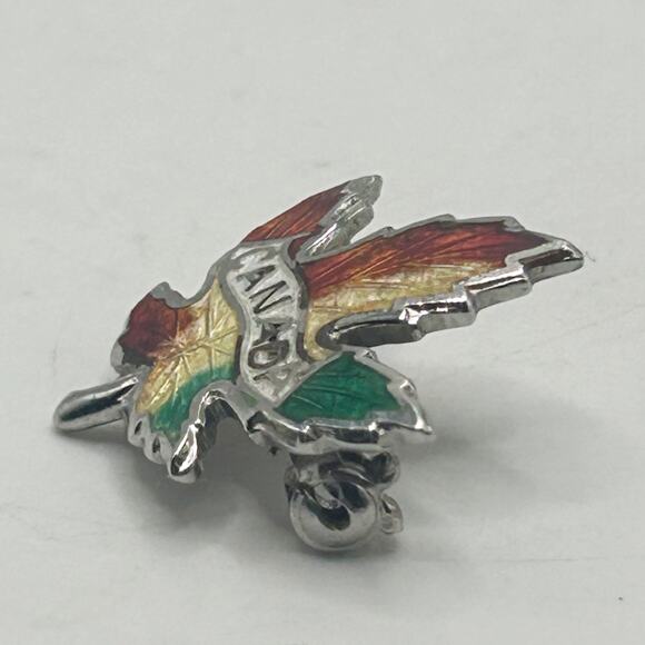 VNTG Silver Colorful Enamel Canada Maple Leaf Brooch Sterling Silver Lapel Pin - Picture 2 of 5